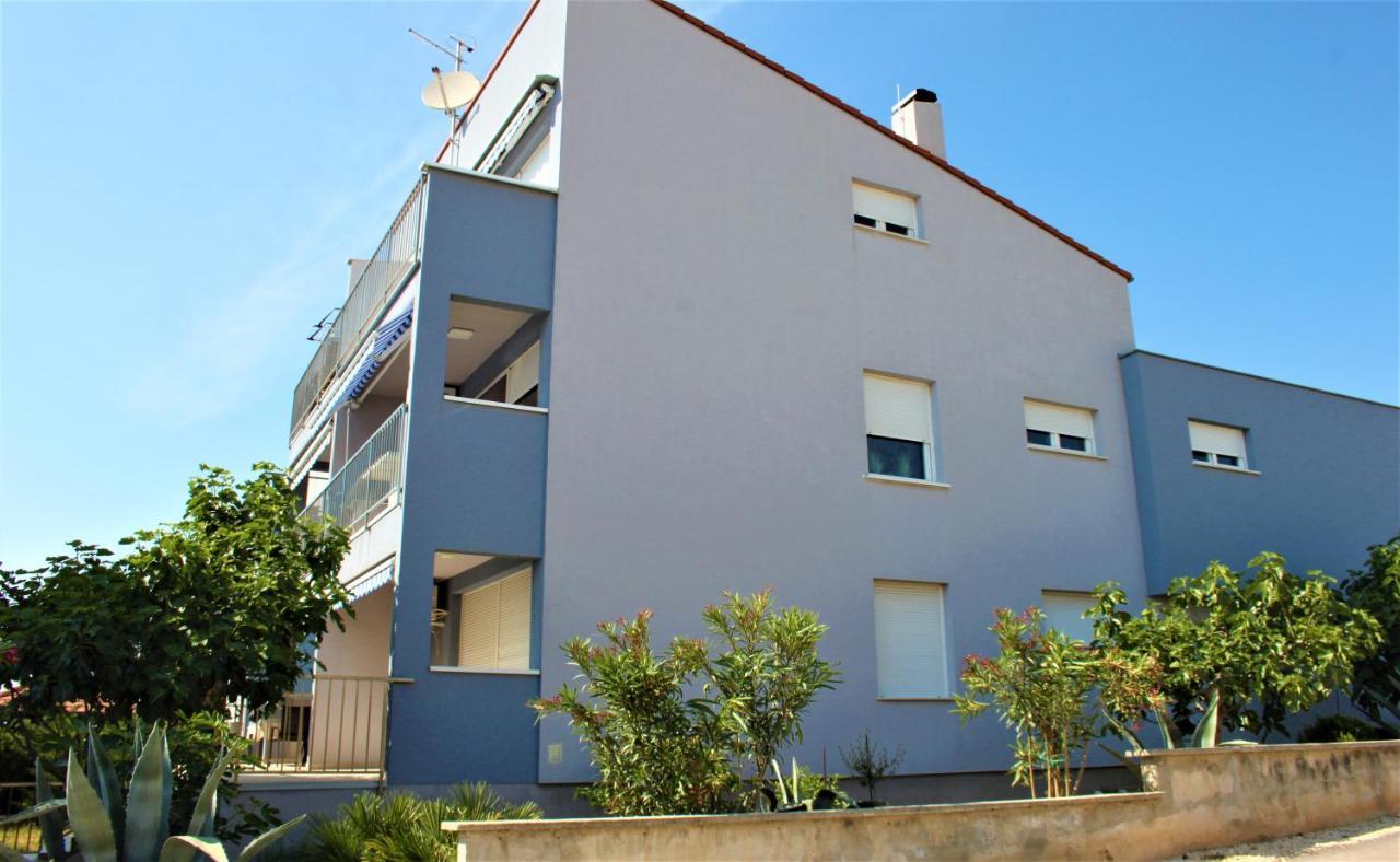 Adris - Private Parking Appartement Zadar