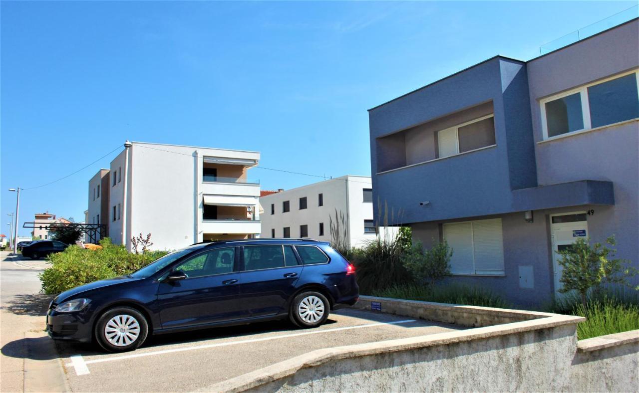 Adris - Private Parking Appartement